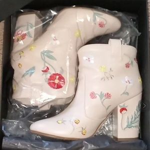 Embroidered leather Boots